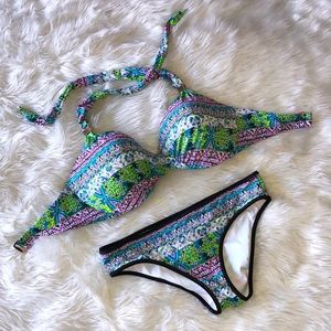 NWOT Victoria’s Secret bikini